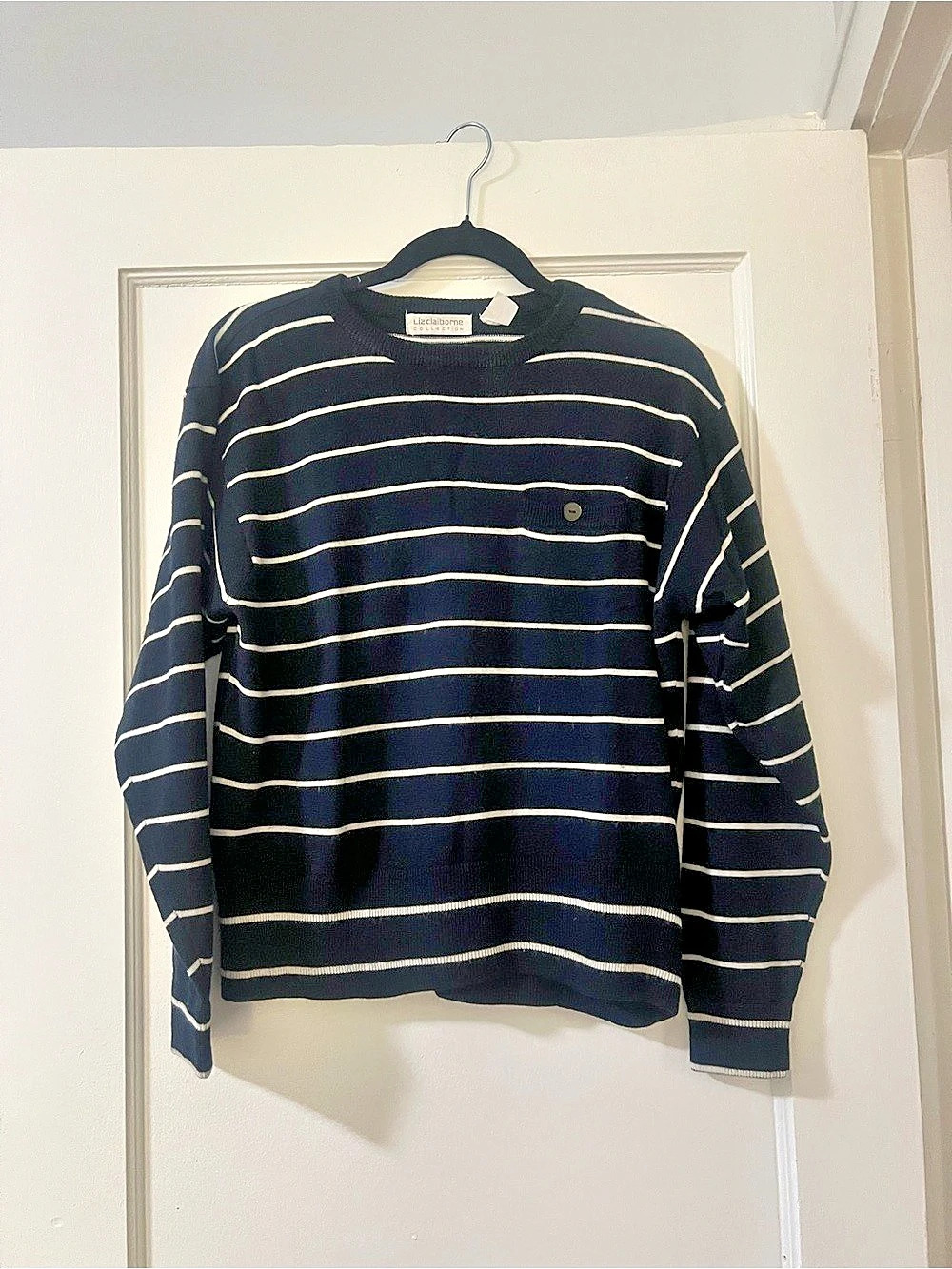 Liz Claiborne Striped Crewneck Sweater in black & White Like New